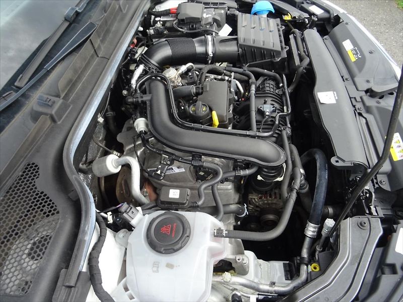 Škoda Kamiq 1,0 TSi 81 kW Business - fotka 33 z 37