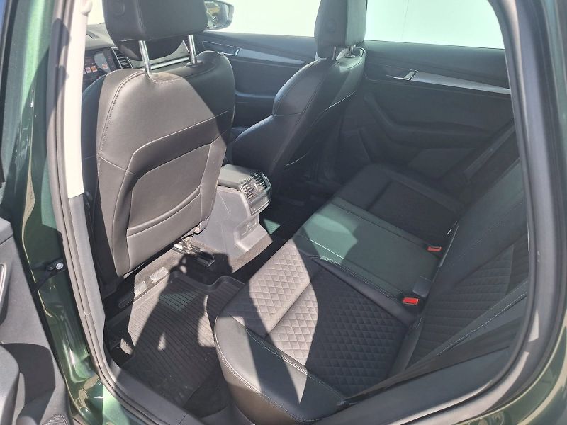 Škoda Karoq (2020) 1.5 TSI / 110 kW / 7DSG / STYL - fotka 27 z 35
