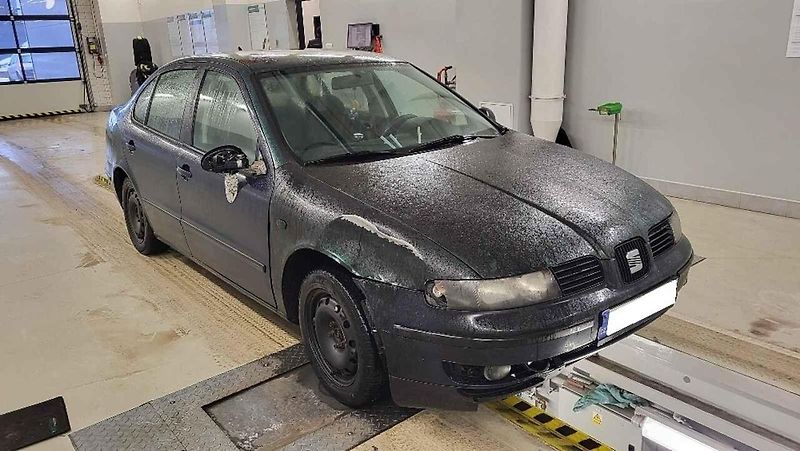 Policisté na autě našli celkem 21 závad, řidiče to stálo zákaz další jízdy, šest bodů a pokutu.