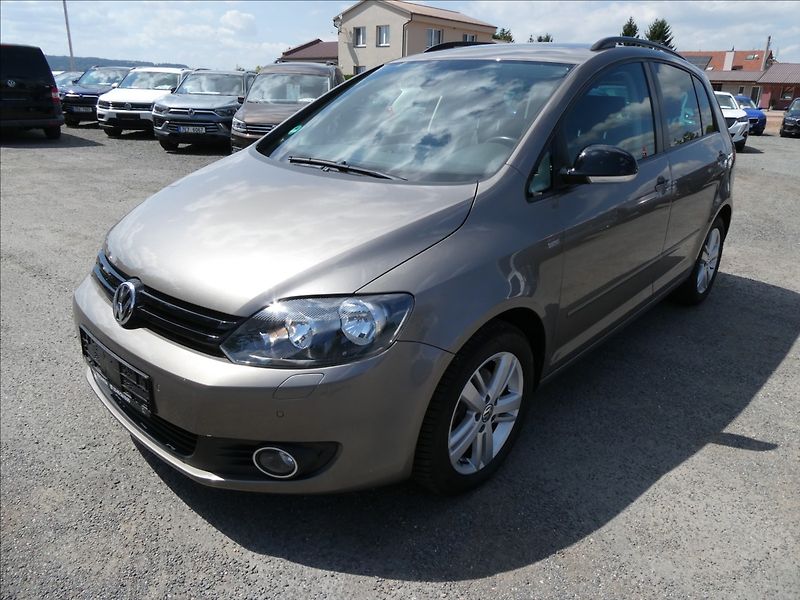 Volkswagen Golf Plus 1,2 TSi 77kW Match, auto klima - fotka 5 z 51
