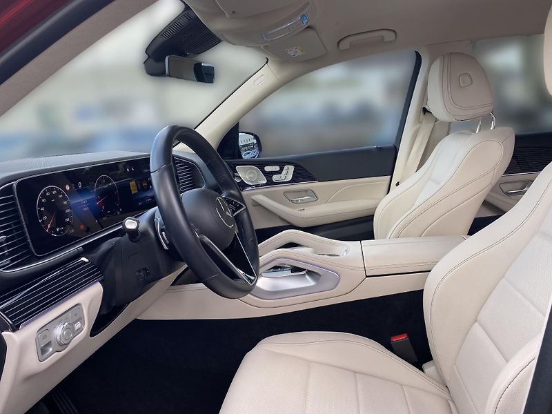 Mercedes-Benz GLE GLE 300 d 4MATIC AMG - fotka 14 z 28