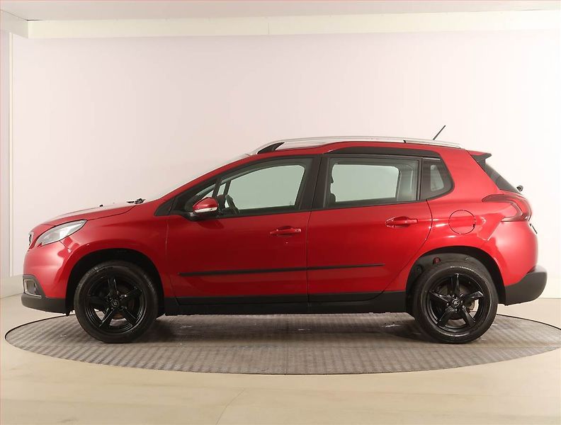 Peugeot 2008 (2018) 1.2 PureTech, Serv.kniha - fotka 3 z 20
