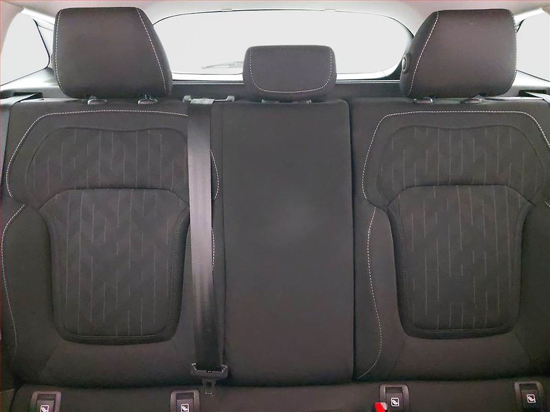 Renault Mégane (2019) Limited 1.3 TCe, Serv.kniha - fotka 10 z 21