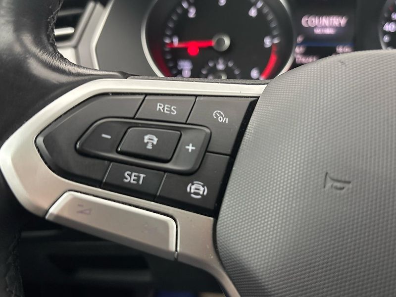 Volkswagen Passat Business DSG - fotka 23 z 31