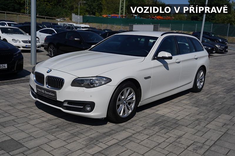 BMW Řada 5 520d xDrive 135kW KŮŽE/NAVI/TE - fotka 1 z 11