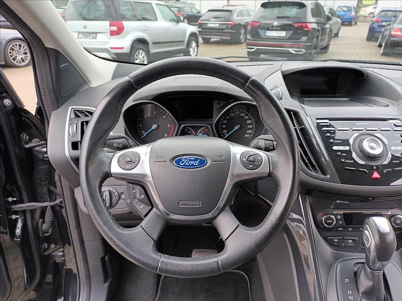 Ford Kuga 2,0 TDCi,120kw,4x4,NAVI,KAMERA - fotka 12 z 50