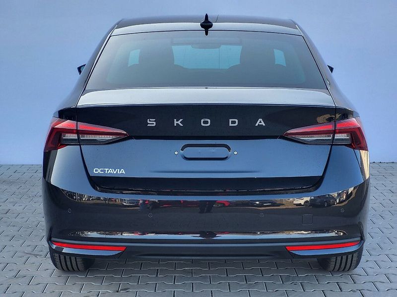 Škoda Octavia 130LET 1,5TSI 110kW - fotka 6 z 28