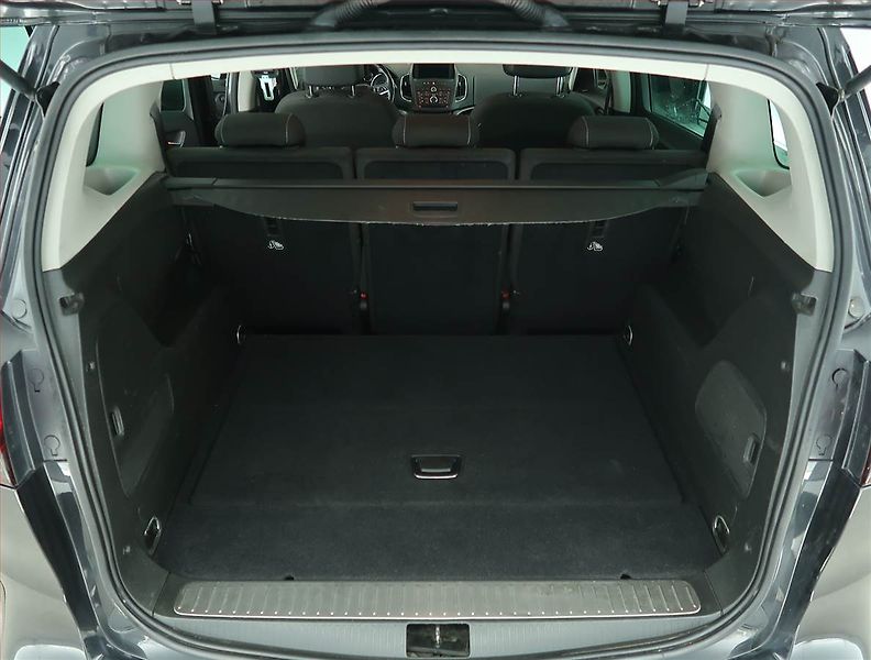 Opel Zafira (2013) 2.0 CDTI, Navi, Tempomat - fotka 13 z 15