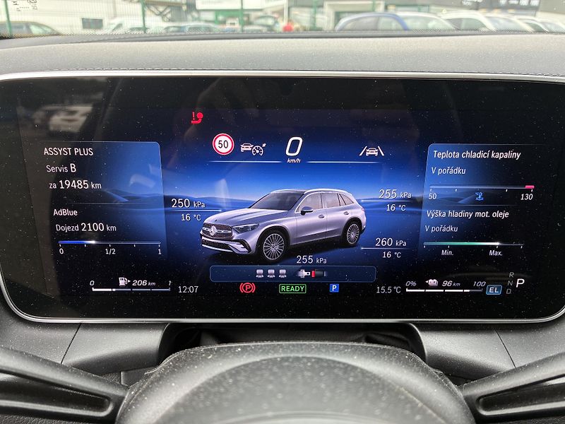 Mercedes-Benz GLC (2025) 300de 4MATIC - fotka 14 z 14