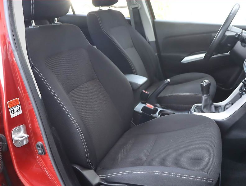 Suzuki SX4 S-Cross (2016) 1.0 BoosterJet, Serv.kniha - fotka 9 z 16