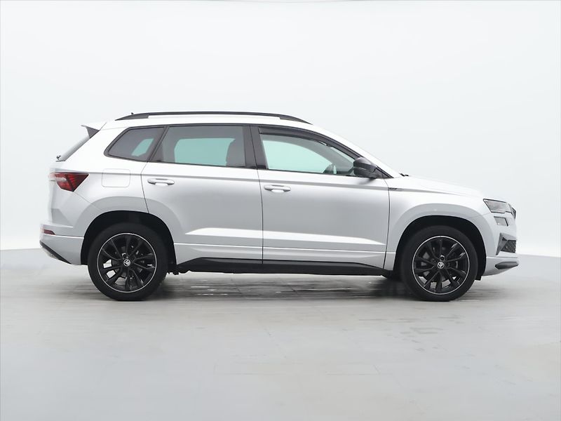 Škoda Karoq 1,5 TSI 110kW DSG Sportline - fotka 8 z 37