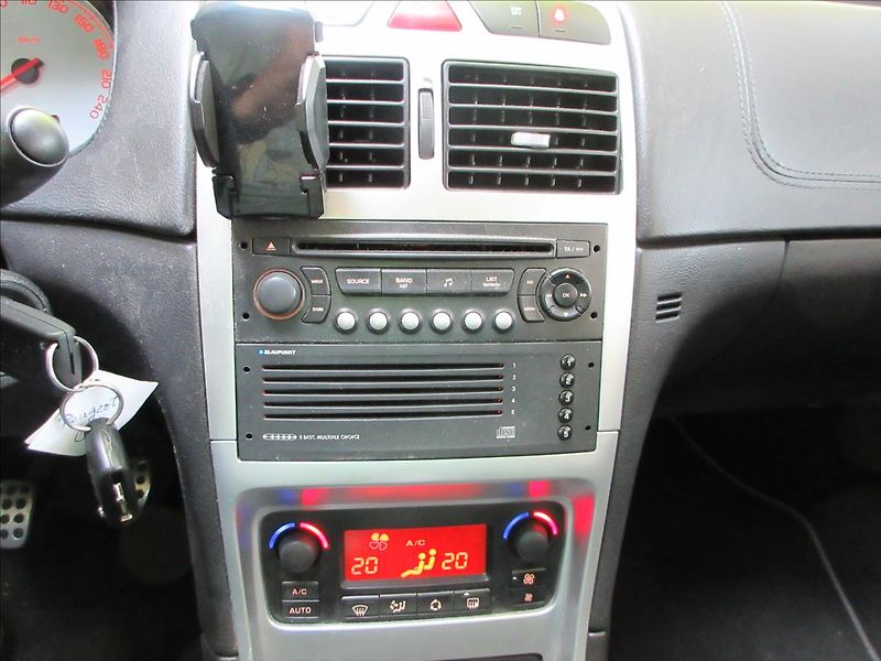 Peugeot 307 2,0 CC 2.0HDi 100Kw, JBL, Kůže - fotka 25 z 37
