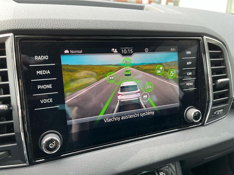 Škoda Karoq 2.0TDi 110 kW 4x4 TOP SELECTIO - fotka 16 z 29