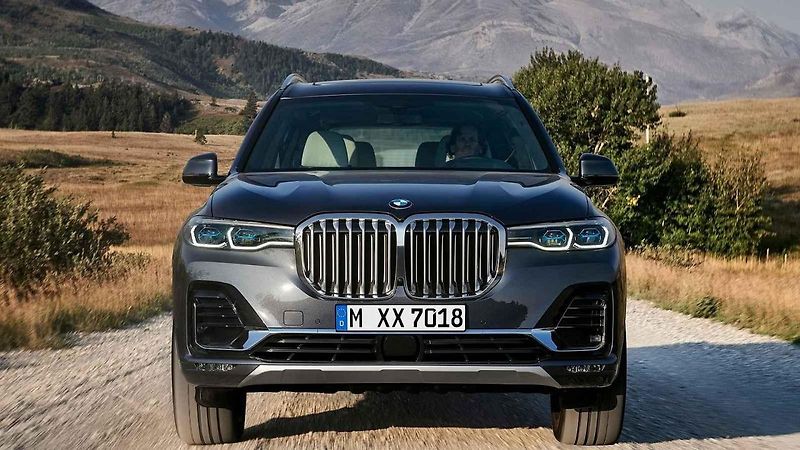 BMW X7 vs. Mercedes GLS vs. Volvo XC90 vs. Audi Q7