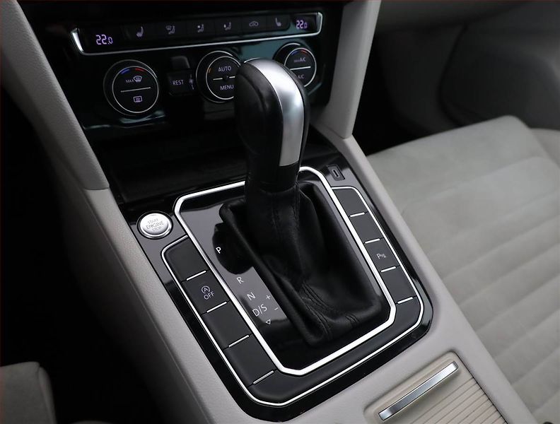 Volkswagen Passat (2020) Elegance 2.0 TDI, Automat - fotka 11 z 19