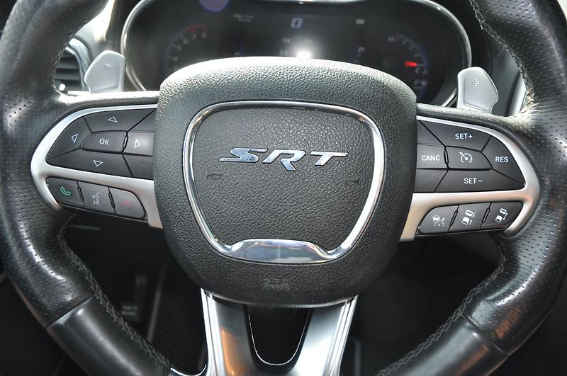 Jeep Grand Cherokee 6.4i SRT 344kW LPG!!! - fotka 10 z 23