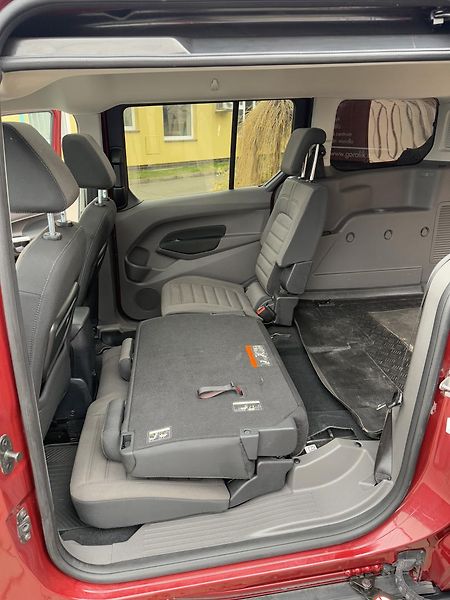 Ford Tourneo Connect (2019) 1,5-PANORAM-TAŽNÉ-VYHŘ.SEDAČKY - fotka 39 z 53