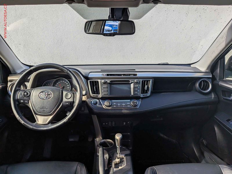 Toyota RAV4 (2015) 2.0 VVT-i 4x4, ČR, servis - fotka 8 z 16