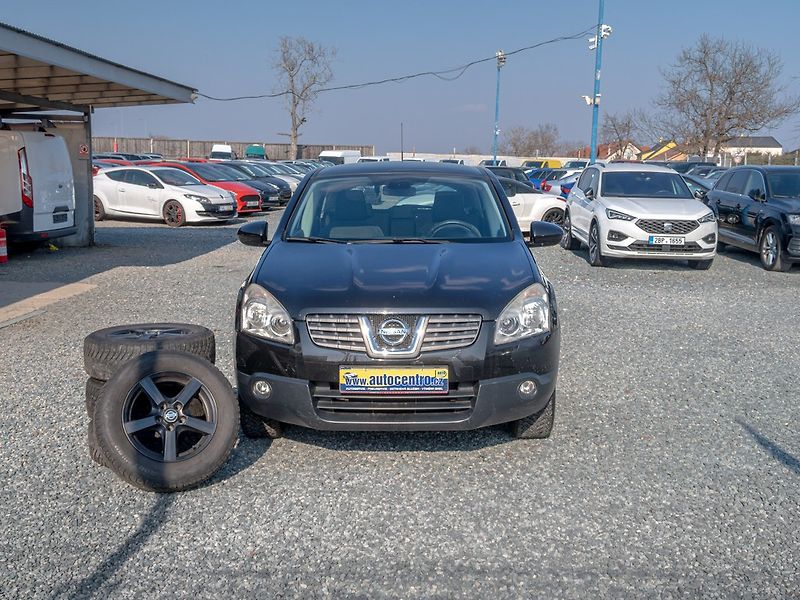 Nissan Qashqai (2008) 1.6i 16V 84KW PANO – 2x ALU - fotka 2 z 45