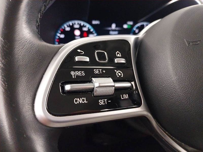 Mercedes-Benz GLC (2022) 300 d 4MATIC - fotka 19 z 24