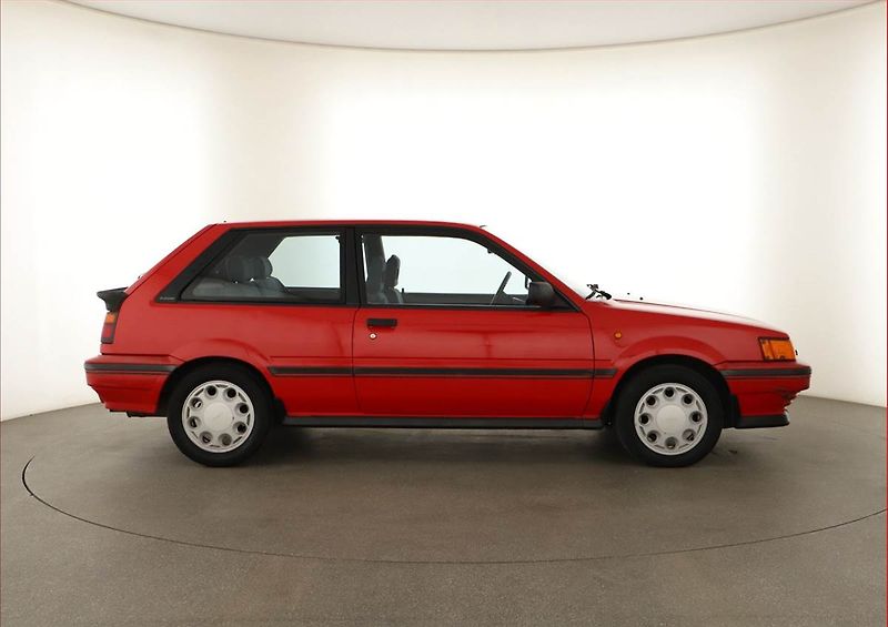 Nissan Sunny (1988) 1.6 GTI 16V, Vyhř. sedaček - fotka 6 z 16