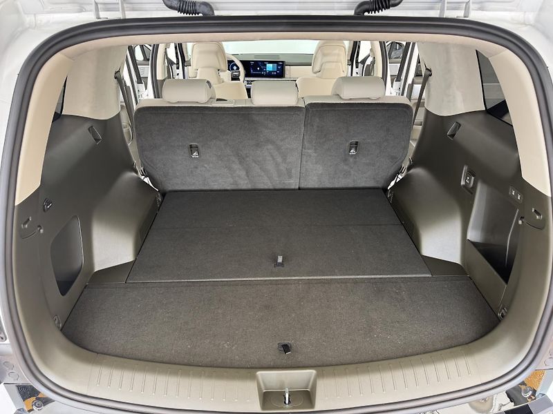 Hyundai Santa Fe 1.6*Hybrid*132kw*DPH*Vybava* - fotka 14 z 48
