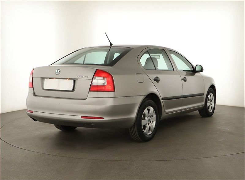 Škoda Octavia (2012) 2.0 TDI, po STK, CZ doklady - fotka 5 z 12