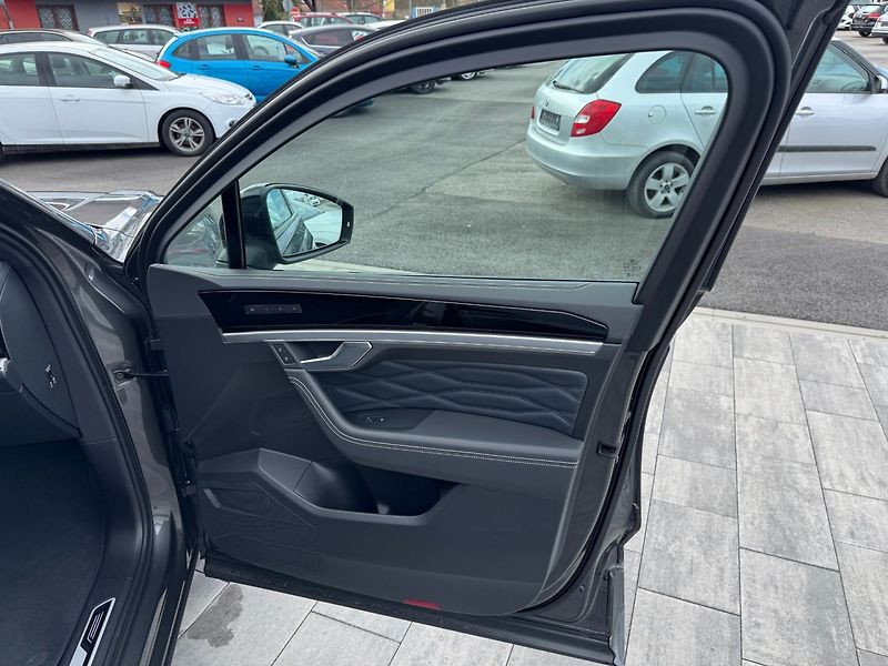 Volkswagen Touareg (2025) R-Line 3.0 TDI 4Motion 210kW - fotka 37 z 47