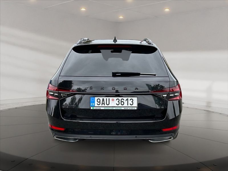 Škoda Superb 2,0 TDI 147 Sportline DSG - fotka 5 z 11