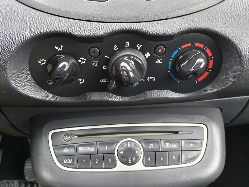 Renault Twingo (2011) Panorama! edice Day & Night! - fotka 14 z 21