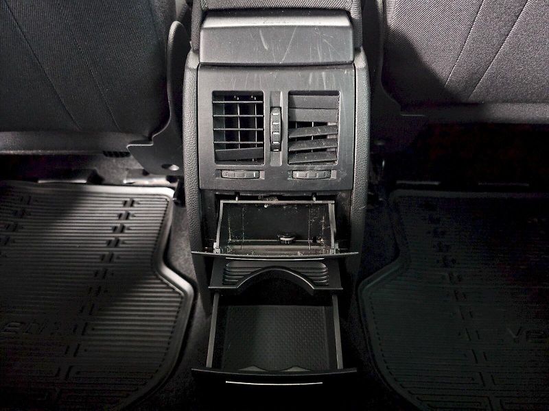 Škoda Yeti (2011) 1.4TSI 90kW EXPERIENCE NAVI XE - fotka 22 z 24