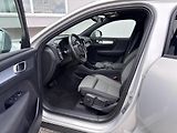Volvo XC40 B3 FWD // CORE // 1. maj. //ČR - náhled 11