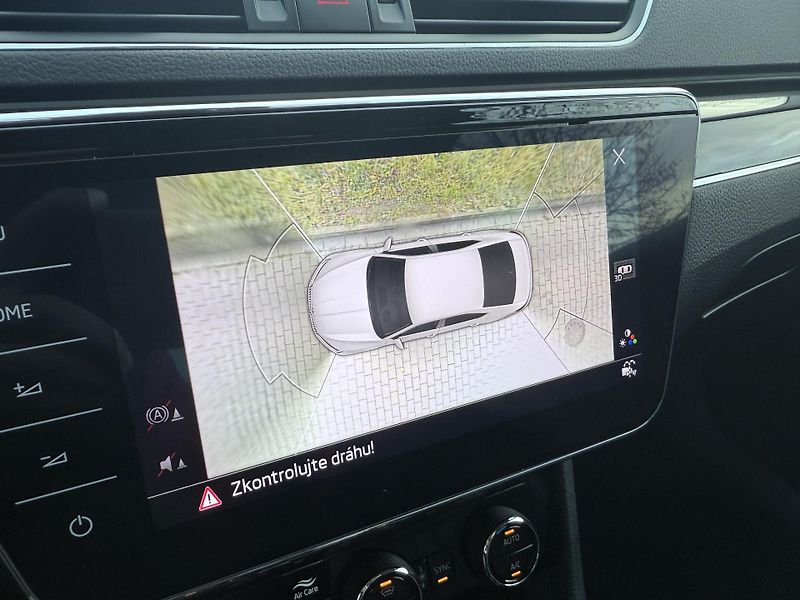 Škoda Superb (2023) 2,0tdi 147kw L&K 4x4 DSG - fotka 70 z 80