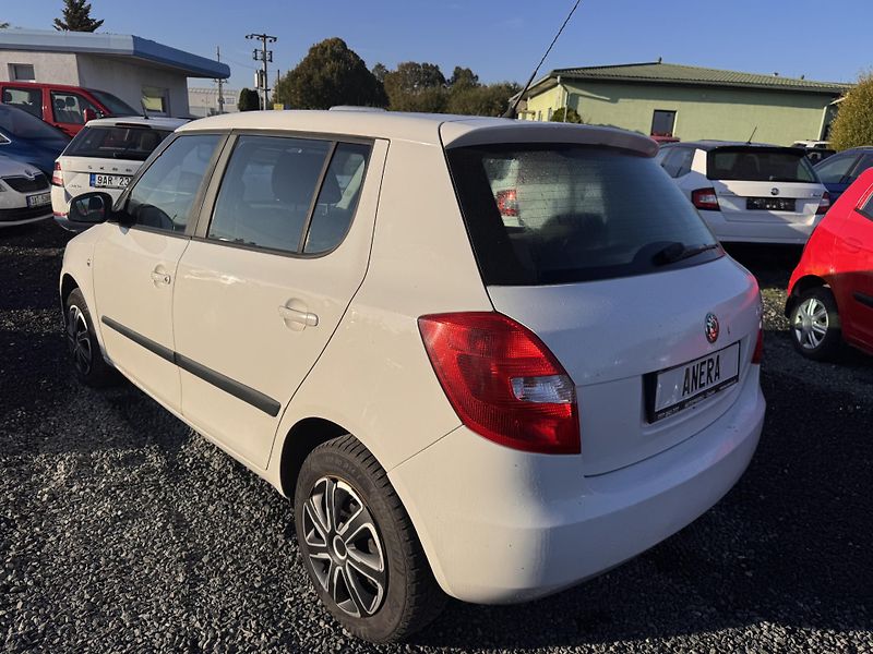 Škoda Fabia II 1.2 HTP, 44 kW - fotka 4 z 18