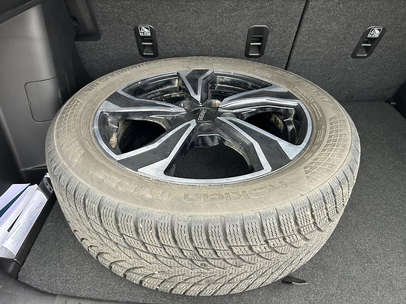 Suzuki Vitara (2022) 1.4 i 95 KW hybrid  - fotka 15 z 28