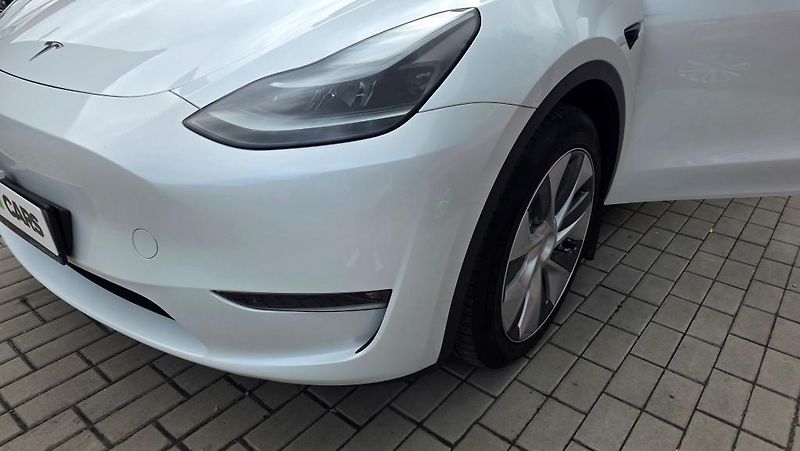 Tesla Model Y (2023) Long Range AWD DE SoH 91,2% - fotka 37 z 40
