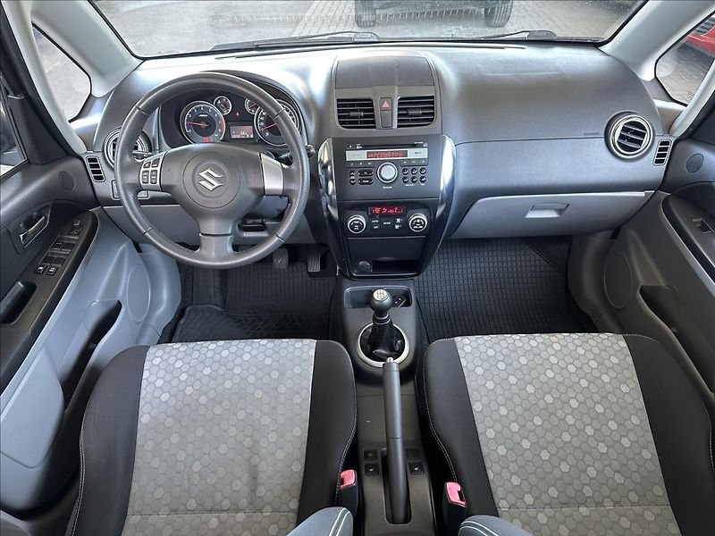 Suzuki SX4 1,6 TAŽNÉ - fotka 14 z 19