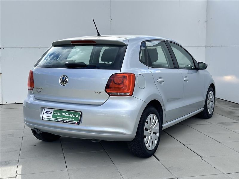 Volkswagen Polo 1,6 TDi Klimatizace serviska - fotka 7 z 35