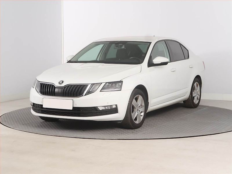 Škoda Octavia (2019) 1.5 TSI, Automat, Navi - fotka 2 z 21