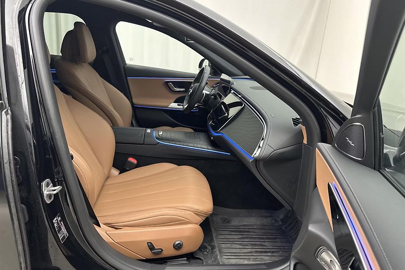 Mercedes-Benz Třídy E E300e AMG Premium 2xALU - fotka 5 z 11