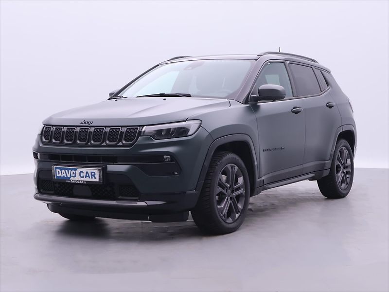 Jeep Compass 1,3 GSE 110kW 80th Anniversary - fotka 3 z 35