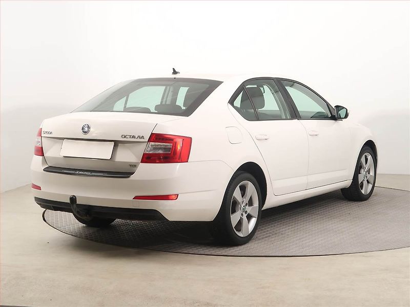 Škoda Octavia (2013) Elegance 1.6 TDI, Navi - fotka 5 z 15