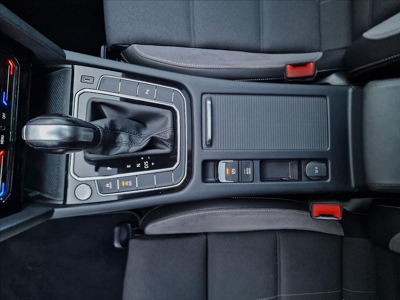 Volkswagen Passat 2.0TDI 147kW DSG Alltrack, ČR - fotka 37 z 50