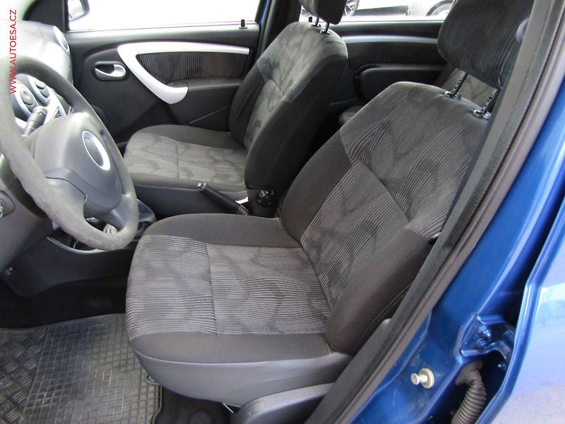 Dacia Logan (2010) 1.6i, ČR, Arctica - fotka 9 z 17