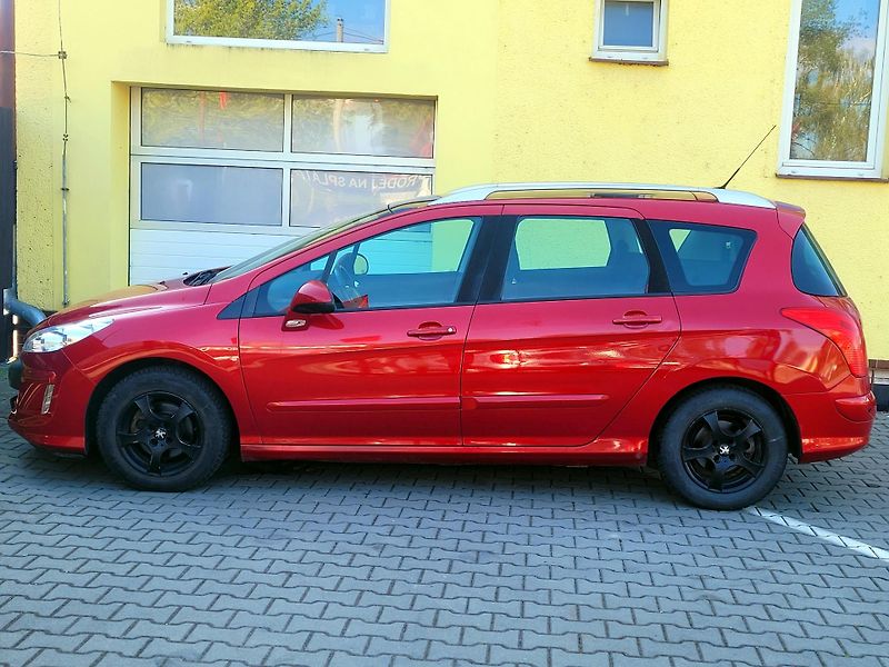 Peugeot 308 SW *KLIMA,SERV.KNÍŽKA,7míst  - fotka 6 z 34