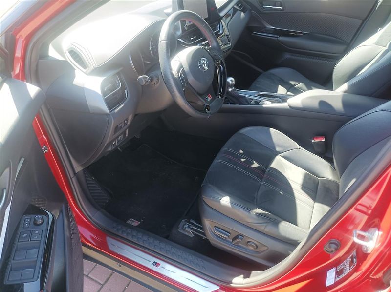 Toyota C-HR 2,0 GR Sport - fotka 10 z 17