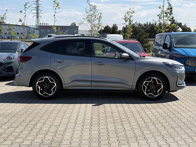 Ford Kuga (2025) ST-Line X, 5dveřová, 1.5 EcoBo - fotka 6 z 17