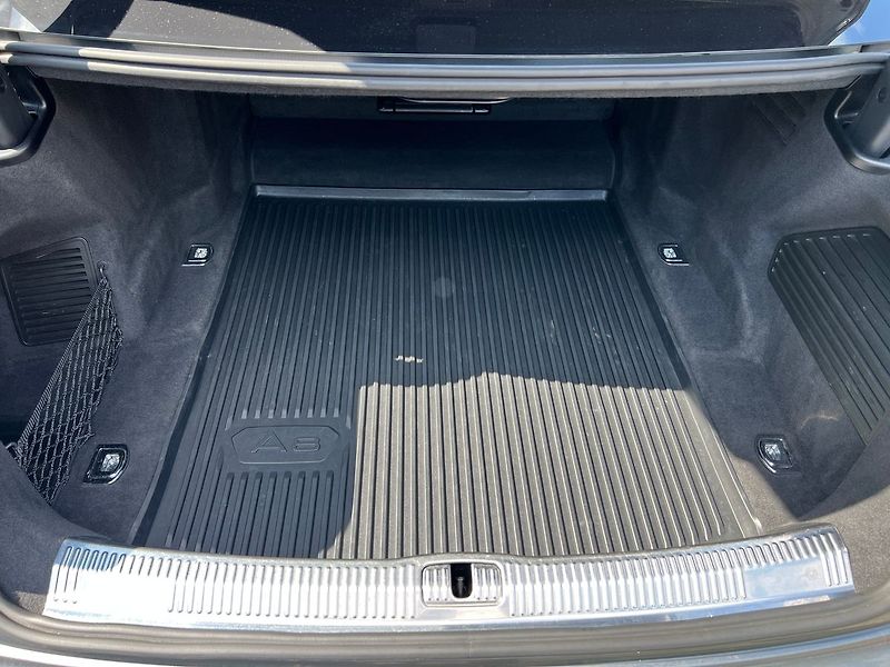 Audi A8 55 TFSI 250kW Quattro Tiptroni - fotka 21 z 24