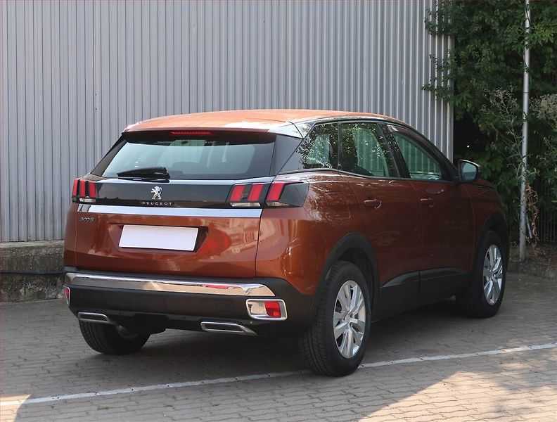 Peugeot 3008 (2018) 1.6 BlueHDi, Tempomat - fotka 5 z 18