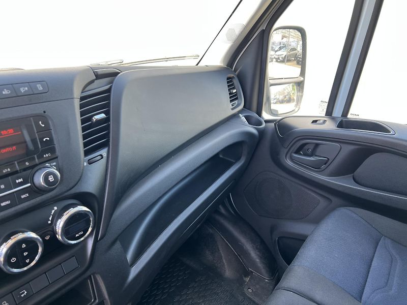 Iveco Daily (2022) Skříň*35S16*115kW*DPH - fotka 21 z 25